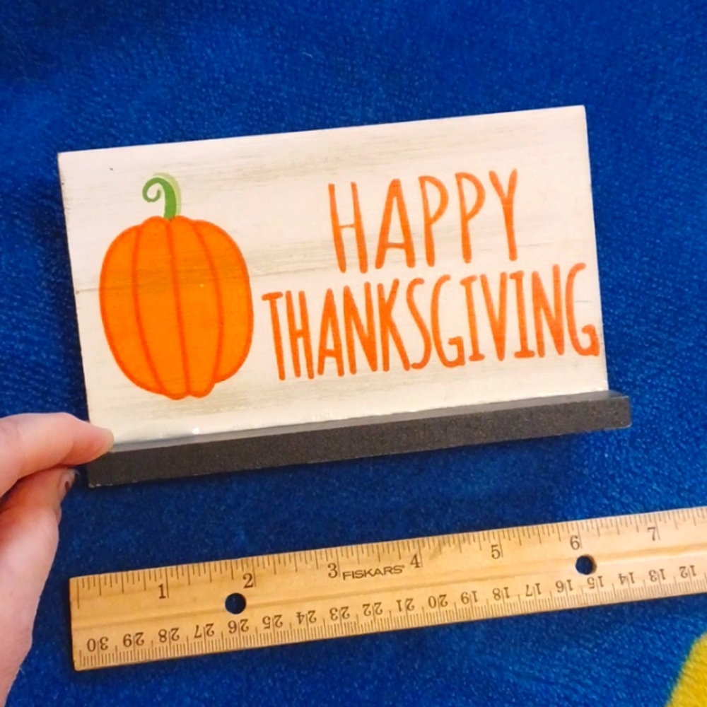 Wood painted Thanksgiving decor